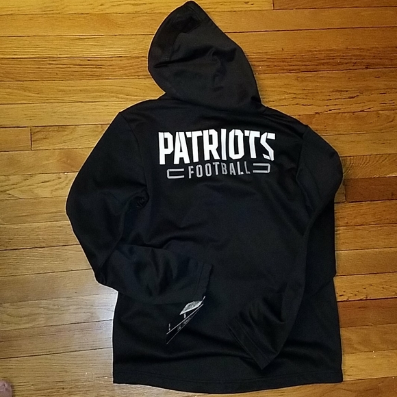 New Fanatics brand Patriots hoodie Black - Picture 2 of 2